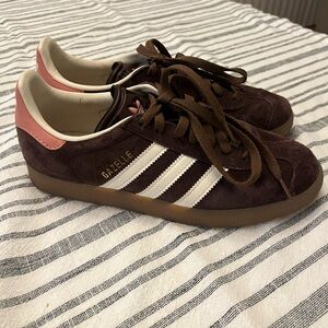 Adidas Gazelle Chocolate Suede with White and Pink
